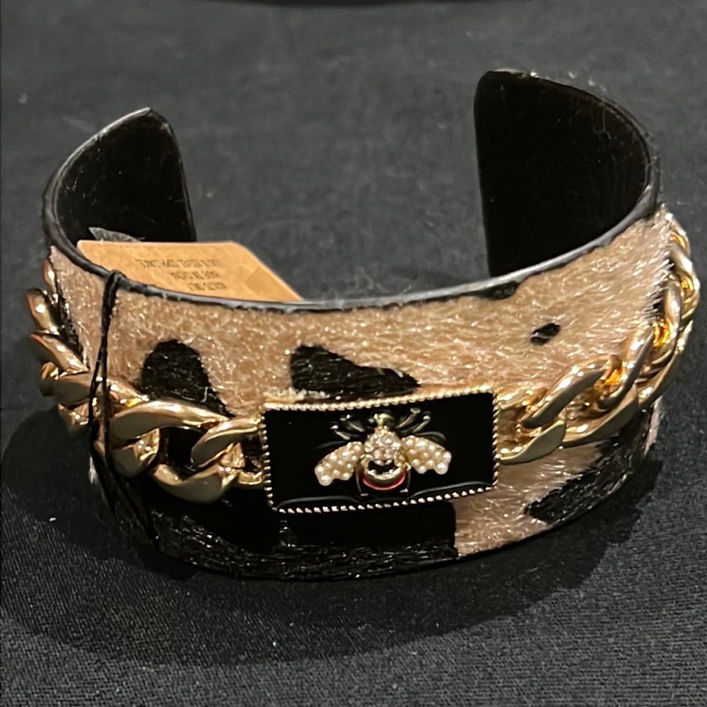 LEOPARD SKIN WITH GOLD LINK CHAIN BRACKET